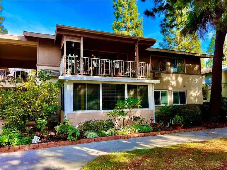 Single-family house For Sale in 164, Avenida Majorca, Laguna Woods, California