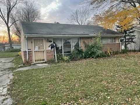 Single-family house For Sale in 261, Blackhawk Drive, Park Forest, Illinois