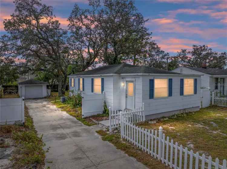 Single-family house For Sale in 3908, West North B Street, Tampa, Florida