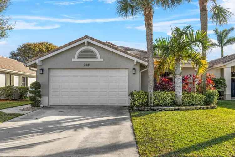 Single-family house For Sale in 7881, Manor Forest Lane, Boynton Beach, Florida