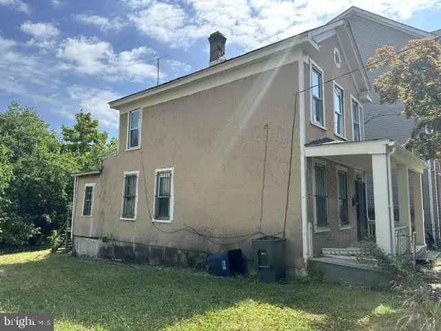 Single-family house For Sale in Washington, District of Columbia