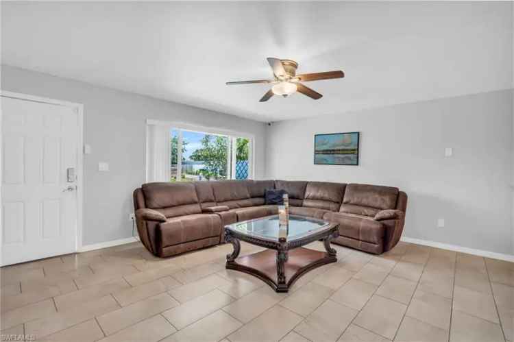 Single-family house For Sale in East Naples, Florida