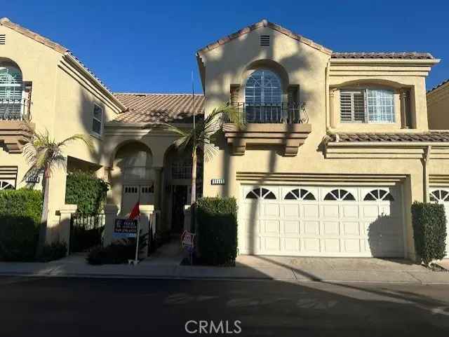 Single-family house For Sale in 26442, La Scala, Laguna Hills, California