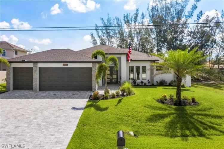 Single-family house For Sale in Cape Coral, Florida