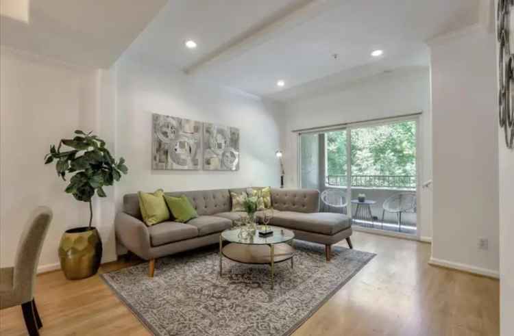 Condo For Sale in San Jose, California