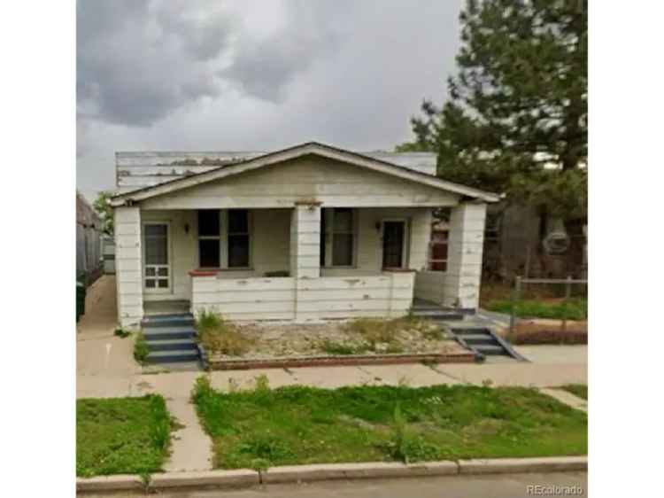 Single-family house For Sale in Denver, Colorado