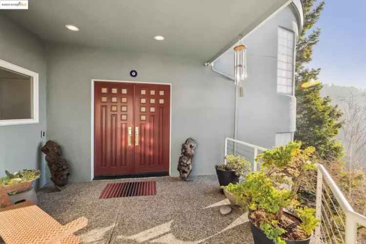 Single-family house For Sale in Berkeley, California