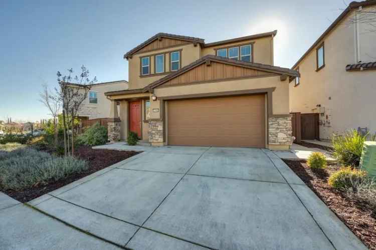 Single-family house For Sale in 3760, Thermiac Gulf Way, Sacramento, California