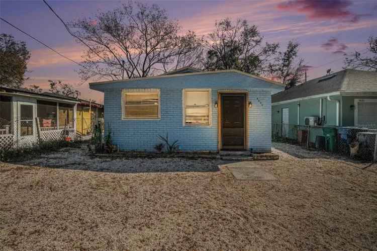 Single-family house For Sale in 4603, Webster Street, Tampa, Florida