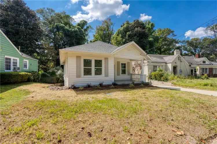 Single-family house For Sale in 1036, Donnelly Avenue Southwest, Atlanta, Georgia