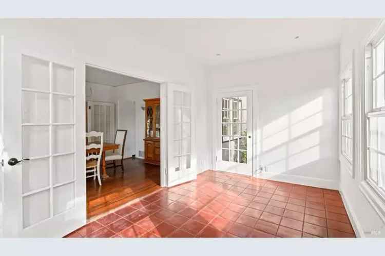 Single-family house For Sale in 1200, Grand Avenue, San Rafael, California