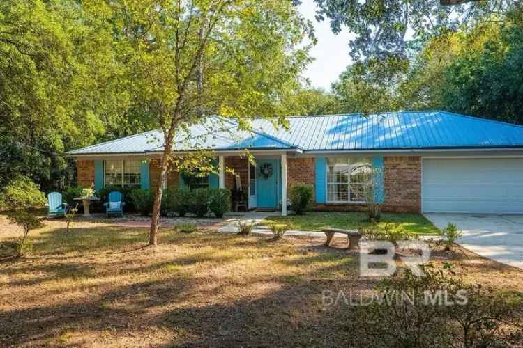 Single-family house For Sale in Lillian, Alabama