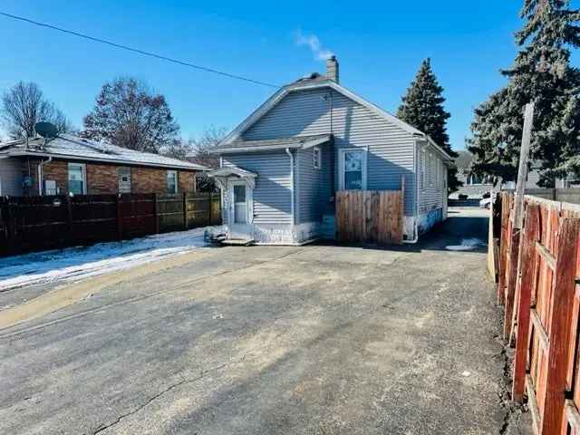 Single-family house For Sale in 1218, Highland Avenue, Joliet, Illinois