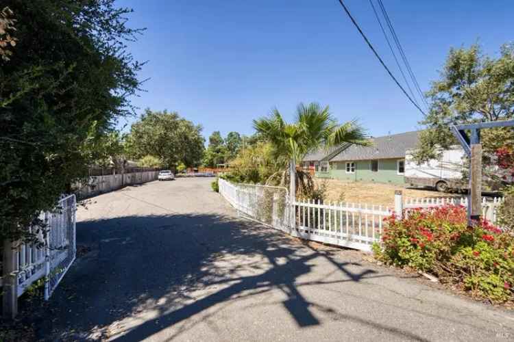 Multi-family house For Sale in 1727, Burbank Avenue, Santa Rosa, California