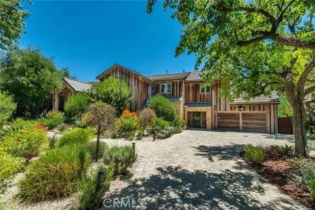 Single-family house For Sale in Hidden Hills, California