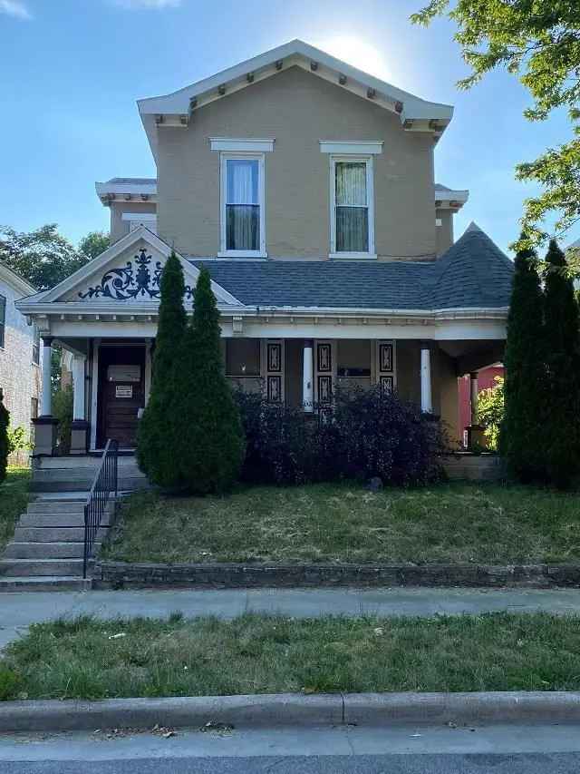 Multi-family house For Sale in 218, North 11th Street, Richmond, Indiana