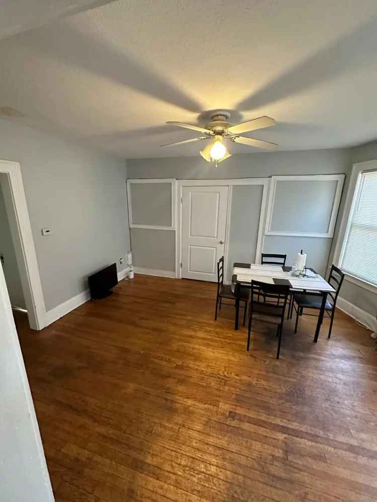 Multi-family house For Sale in East Hartford, Connecticut