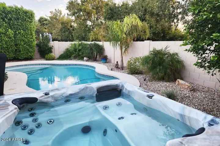 Single-family house For Sale in 3775, South Danyell Drive, Chandler, Arizona