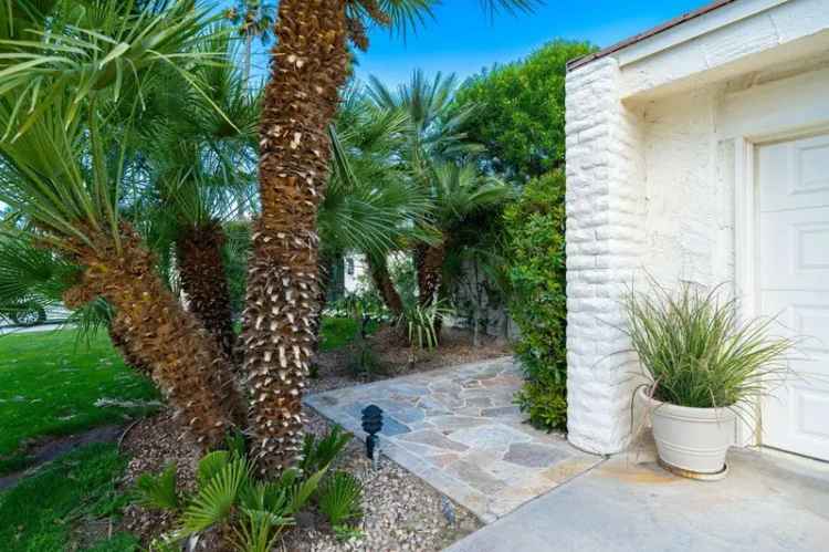 Single-family house For Sale in Indian Wells, California