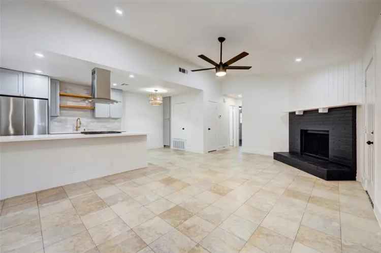 Duplex For Sale in 11411, Ptarmigan Drive, Austin, Texas