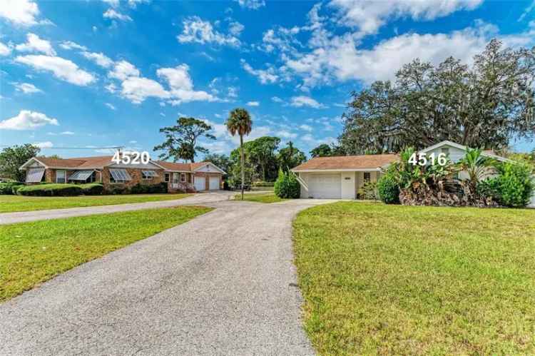 Single-family house For Sale in South Bradenton, Florida