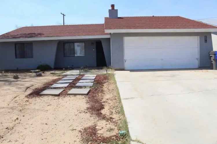 Single-family house For Sale in 6070, Chia Avenue, Twentynine Palms, California