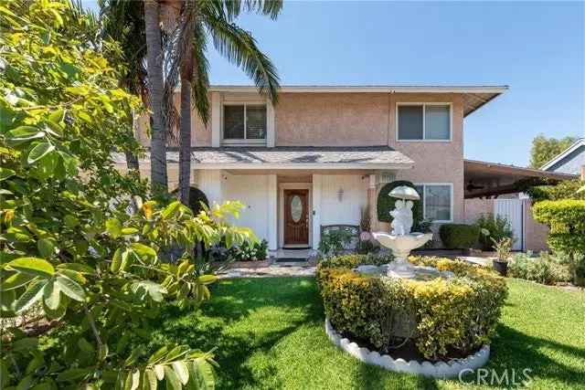 Single-family house For Sale in 7711, Babcock Avenue, Los Angeles, California