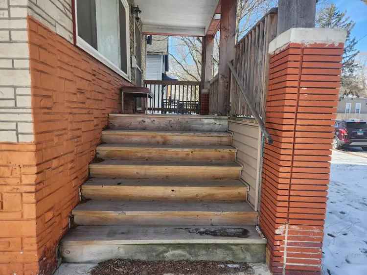 Single-family house For Sale in 315, West 109th Street, Chicago, Illinois