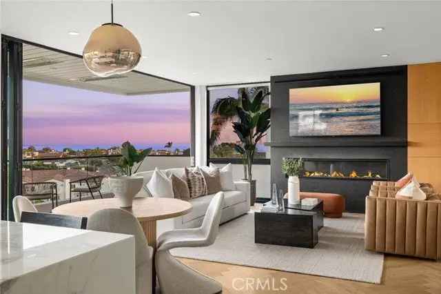 Single-family house For Sale in 504, Hazel Drive, Newport Beach, California