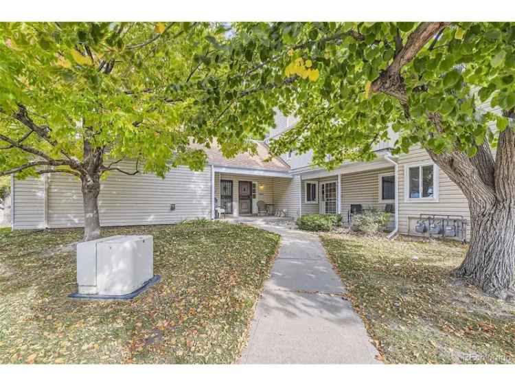 Single-family house For Sale in 2604, South Xanadu Way, Aurora, Colorado