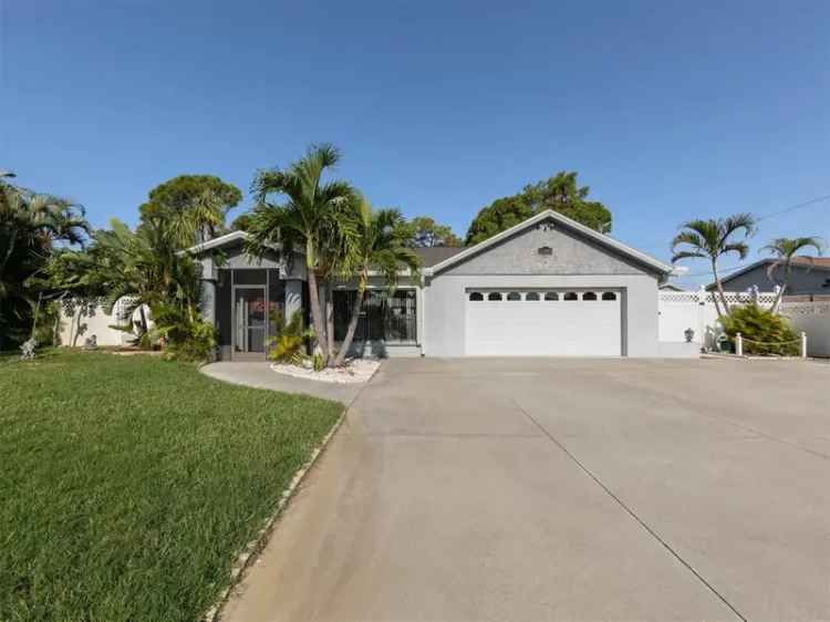 Single-family house For Sale in 1380, Piedmont Road, South Venice, Florida