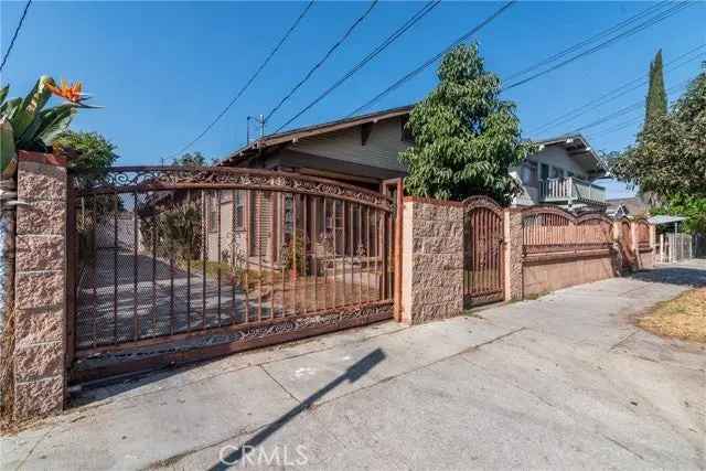 Multi-family house For Sale in Los Angeles, California