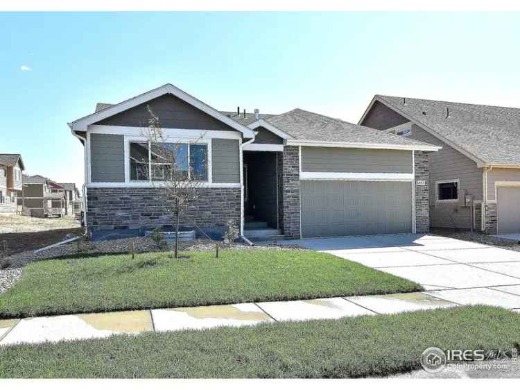 Single-family house For Sale in Greeley, Colorado