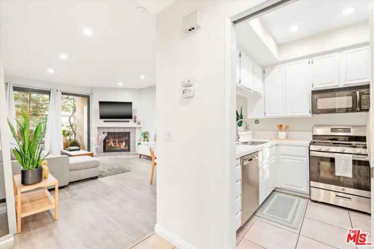 Condo For Sale in 8707, Falmouth Avenue, Los Angeles, California