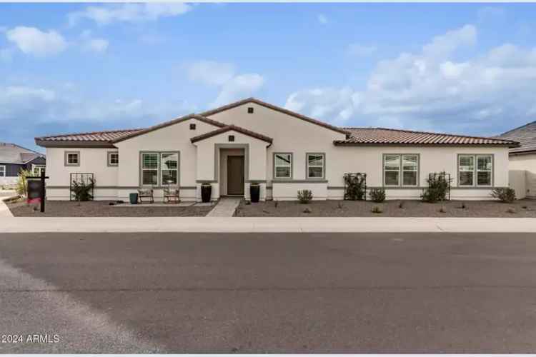 Single-family house For Sale in 10986, North Northfield Street, Surprise, Arizona