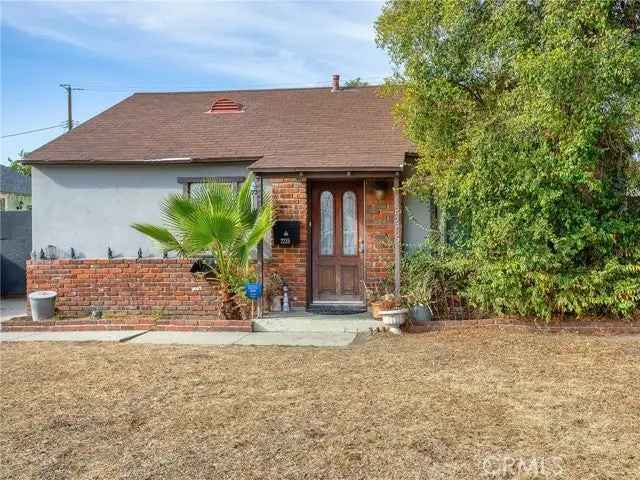 Single-family house For Sale in Burbank, California