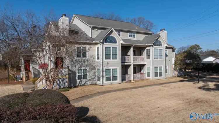 Condo For Sale in 1006, Stones Throw Drive Northwest, Huntsville, Alabama