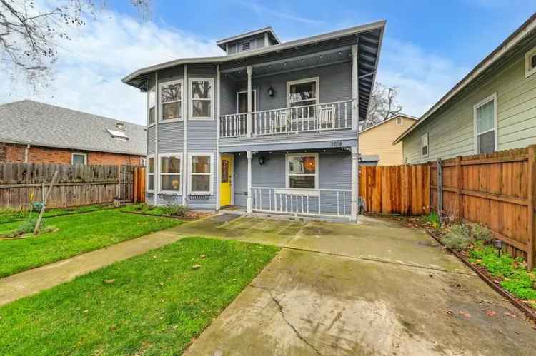 Single-family house For Sale in 3814, 3rd Avenue, Sacramento, California