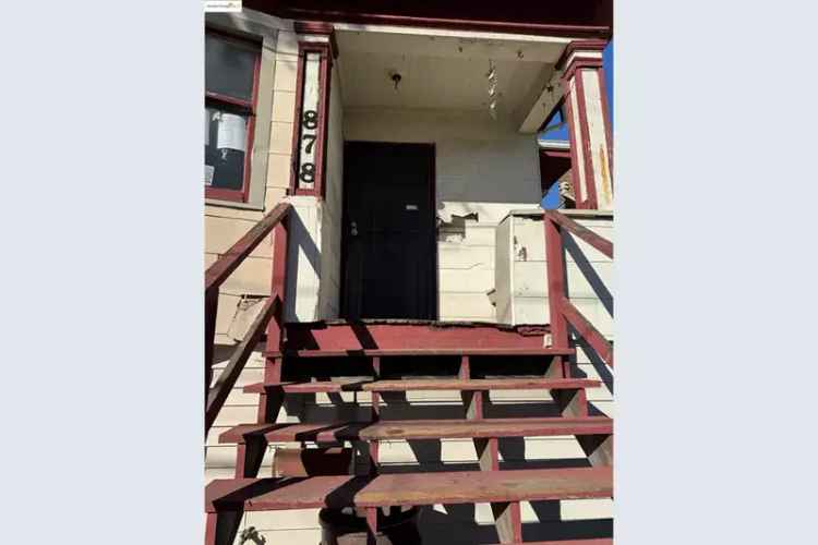 Single-family house For Sale in 878, Athens Avenue, Oakland, California