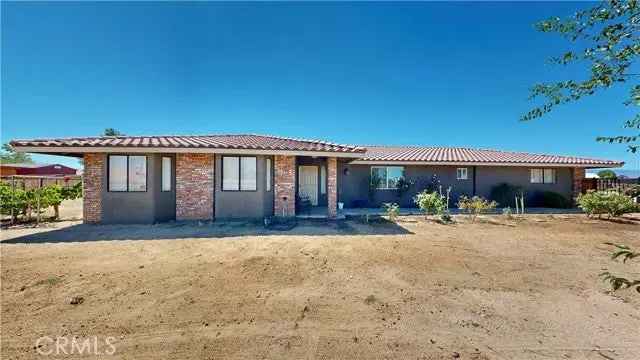 Single-family house For Sale in Victorville, California