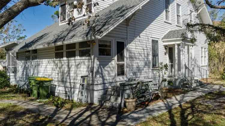 Single-family house For Sale in 908, Pomelo Avenue, Sarasota, Florida