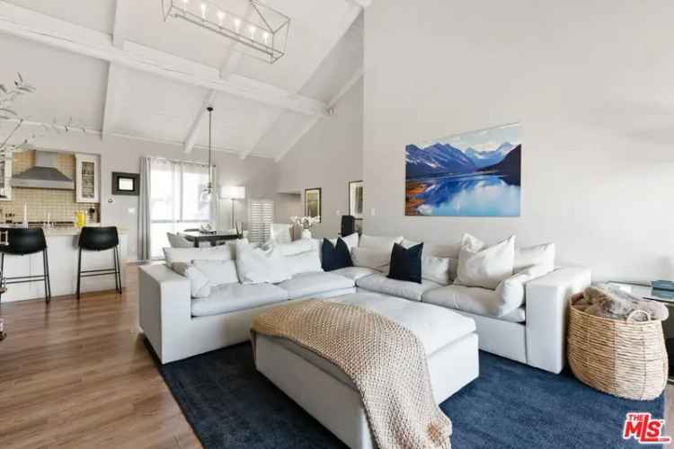 Condo For Sale in Los Angeles, California