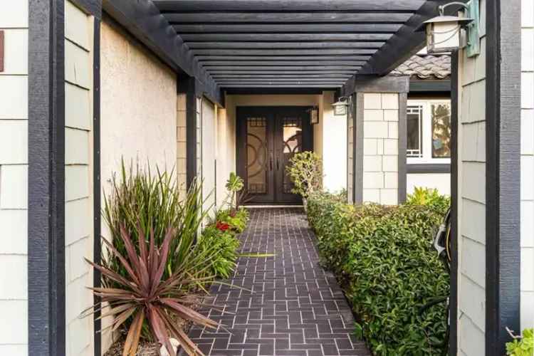 Single-family house For Sale in 1045, Passiflora Avenue, Encinitas, California