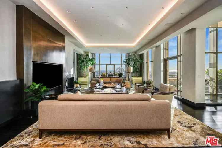 Condo For Sale in 10776, Wilshire Boulevard, Los Angeles, California