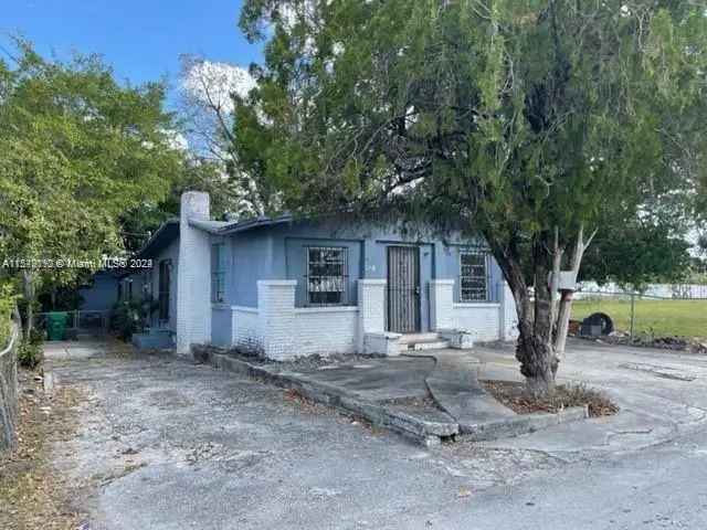 Single-family house For Sale in 321, Northeast 58th Terrace, Miami, Florida