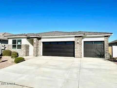 Single-family house For Sale in 18352, West Chama Drive, Wittmann, Arizona