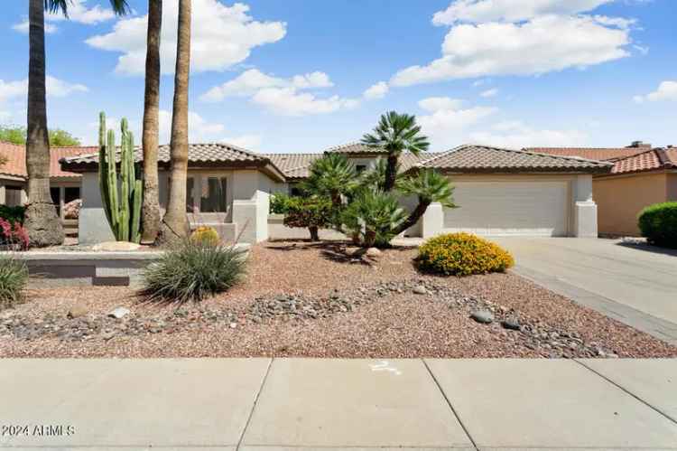 Single-family house For Sale in 16008, West Vinewood Drive, Surprise, Arizona