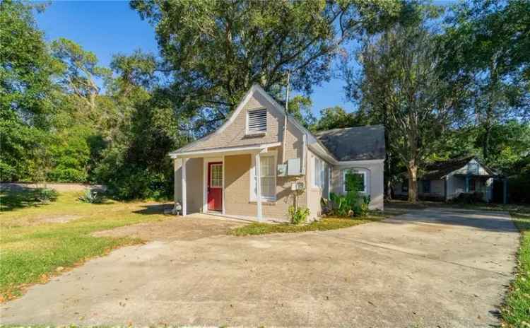 Single-family house For Sale in Mobile, Alabama