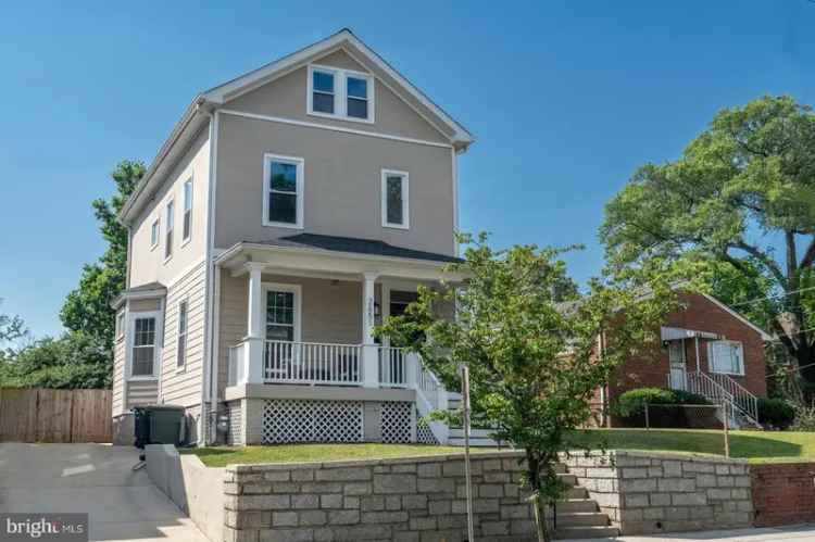 Single-family house For Sale in 2651, Rhode Island Avenue Northeast, Washington, District of Columbia