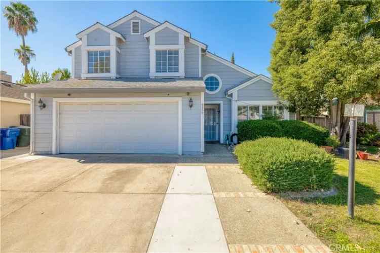 Single-family house For Sale in Elk Grove, California